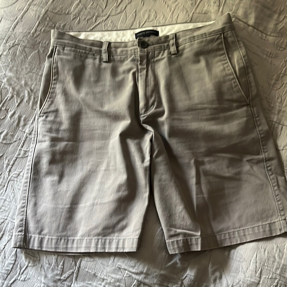 Banana Republic shorts - 32